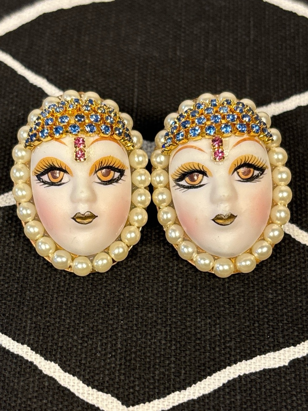 Theatrical Face Earrings Faux Pearl Rhinestone Statement Jewelry 1.5" π